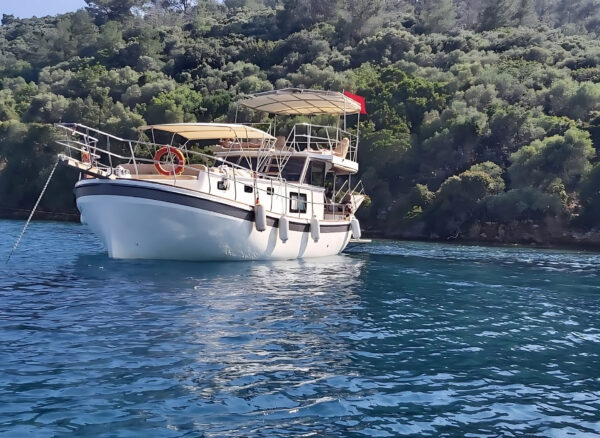 tekne yat göcek kiralık kaptanlı boat yacht tour sale captain gocek