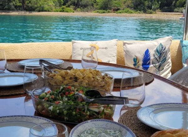 tekne yat göcek kiralık kaptanlı boat yacht tour sale captain gocek